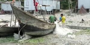 নদীতে নামার প্রস্তুতি জেলেদের শেষ হচ্ছে নিষেধাজ্ঞা