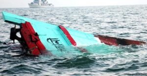 লঞ্চের ধাক্কায় ট্রলারডুবি ভোলায় 