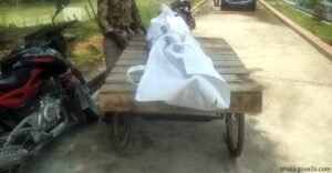 লাশ হয়ে ফিরলো শিশু মায়ের সঙ্গে পুকুরে গিয়ে